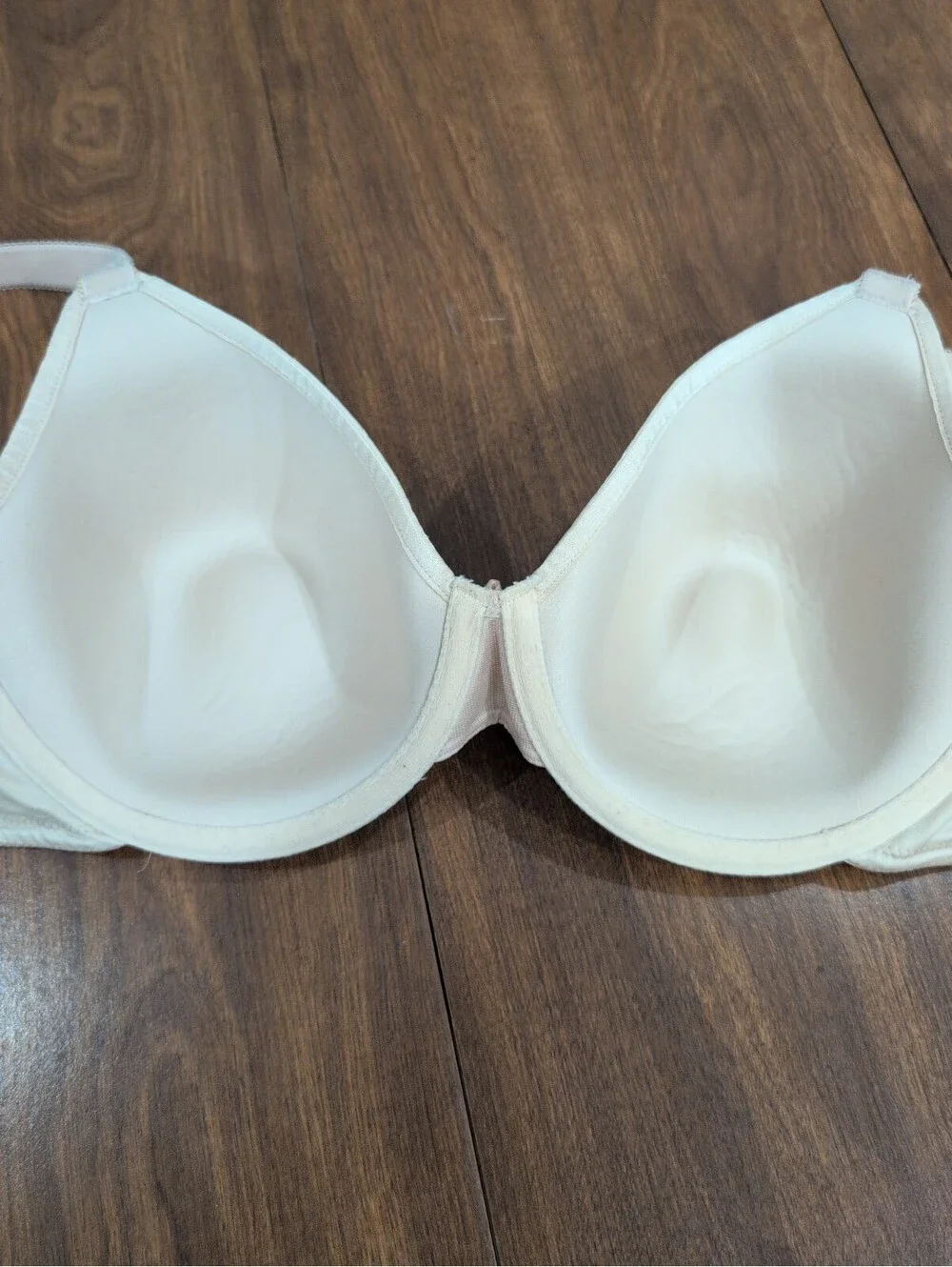 36D Shiny Beige Floral Lined WACOAL Clear & Classic Contour Bra #853244 Lace